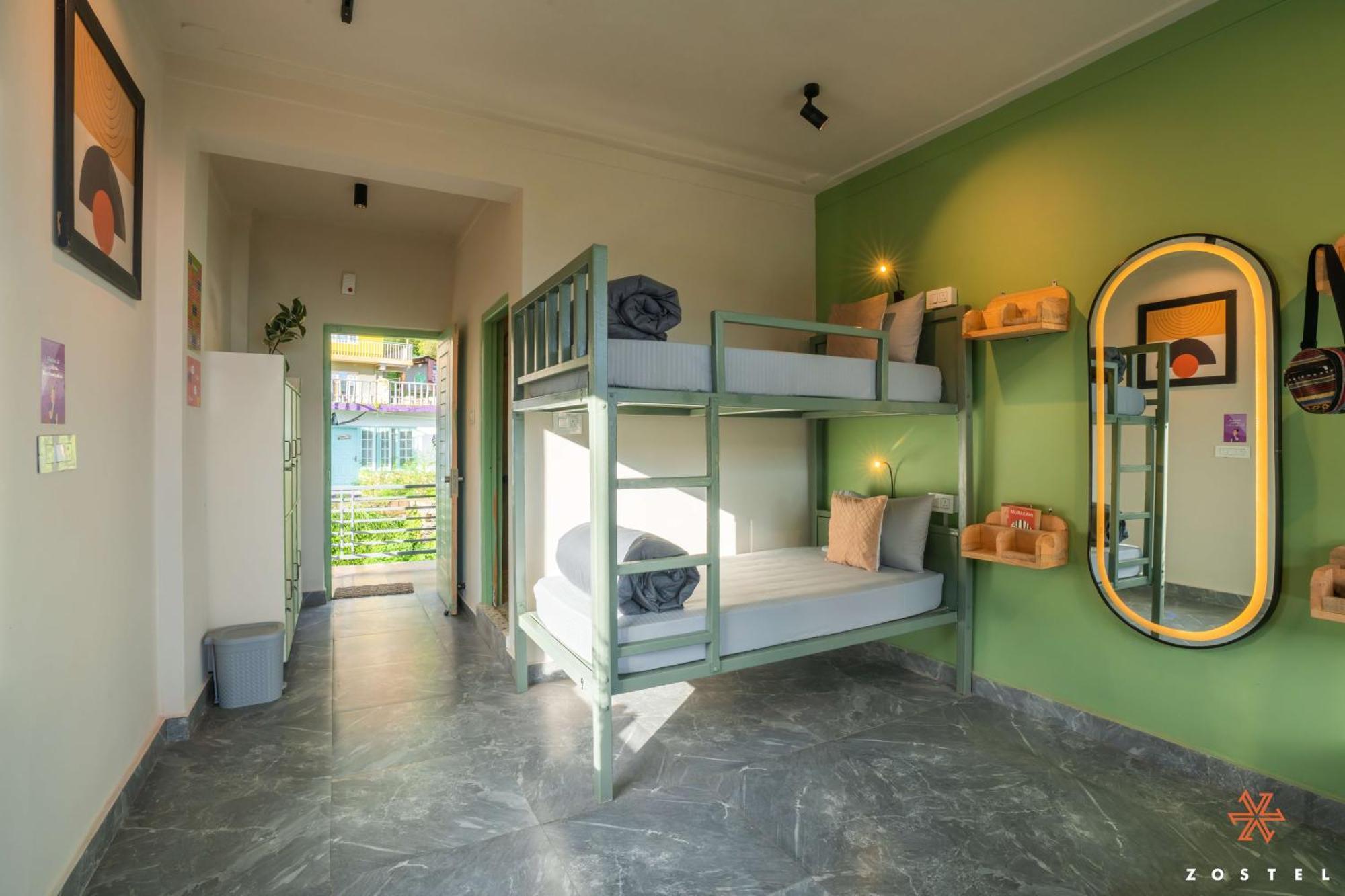 Hostel Zostel Dharamkot McLeod Ganj Exterior foto
